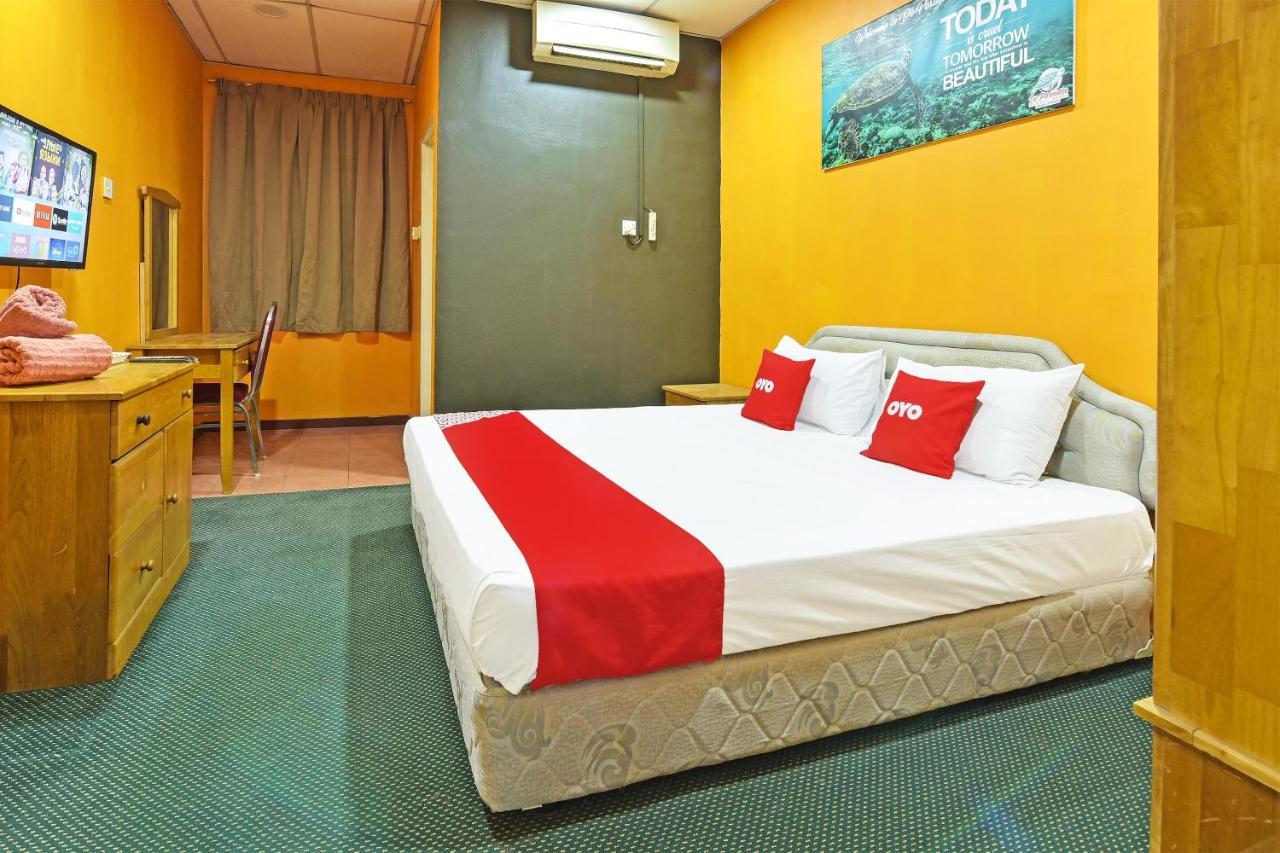 Oyo 90672 De Paradise Turtle Hotel Kerteh Ngoại thất bức ảnh