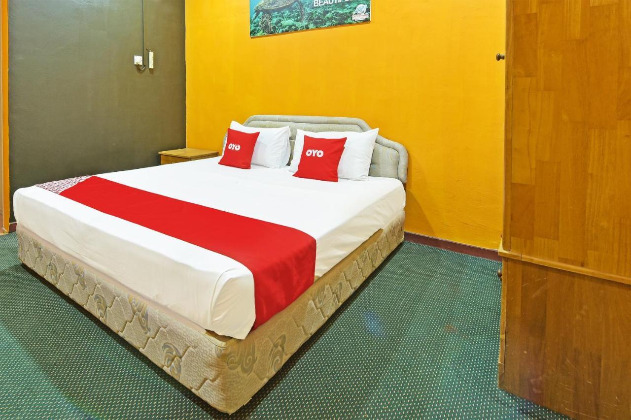 Oyo 90672 De Paradise Turtle Hotel Kerteh Ngoại thất bức ảnh