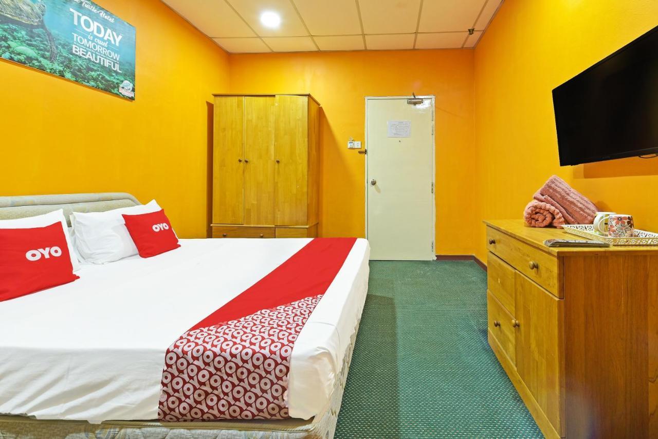 Oyo 90672 De Paradise Turtle Hotel Kerteh Ngoại thất bức ảnh